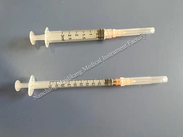 disposable syringe